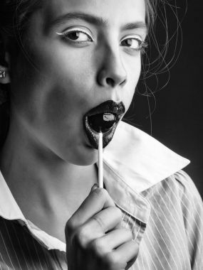 lolipop ile oldukça seksi kız