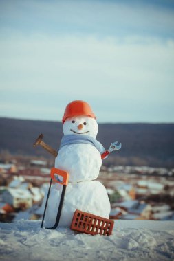Bina ve onarım çalışmaları.