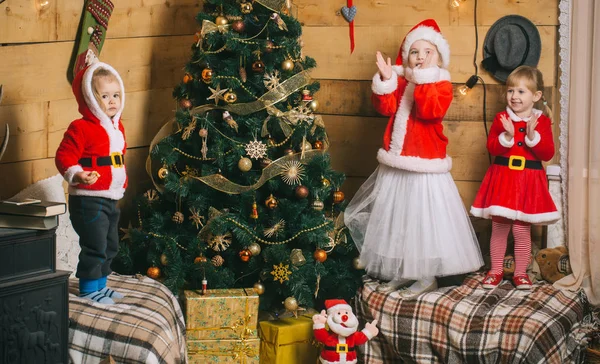 New year small girl and boy, happiness. — Stock Photo, Image