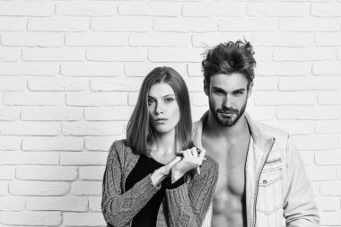 Yakışıklı ve güzel kız