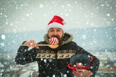 Tahta kaşık ve pot ile yenilikçi