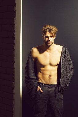 seksi kas sakallı adam