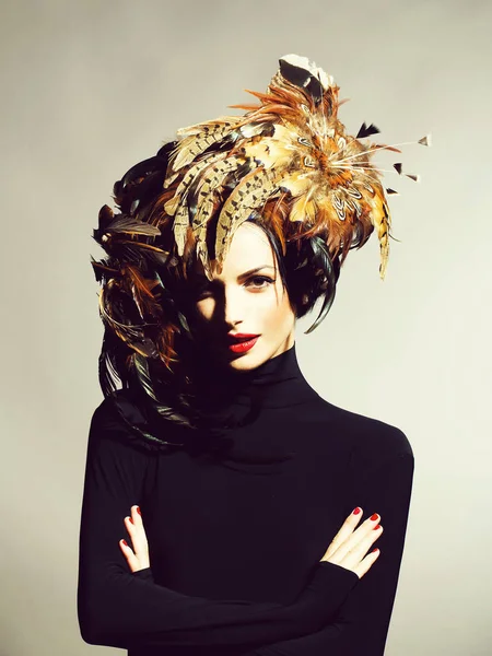 tüy şapka çok seksi kadın