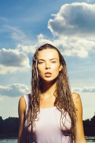Mujer sexy mojada en el agua —  Fotos de Stock