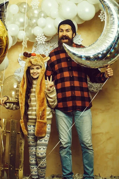 Natale padre e ragazza con palloncini — Foto Stock