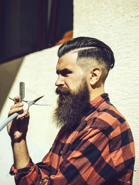 Бородатий людина Перукарня — стокове фото