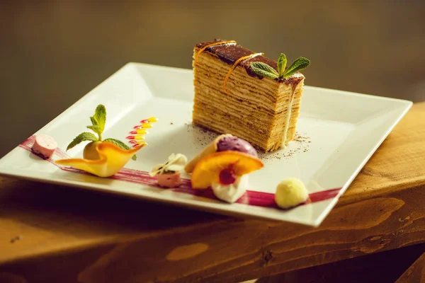 Süslü pasta tatlı