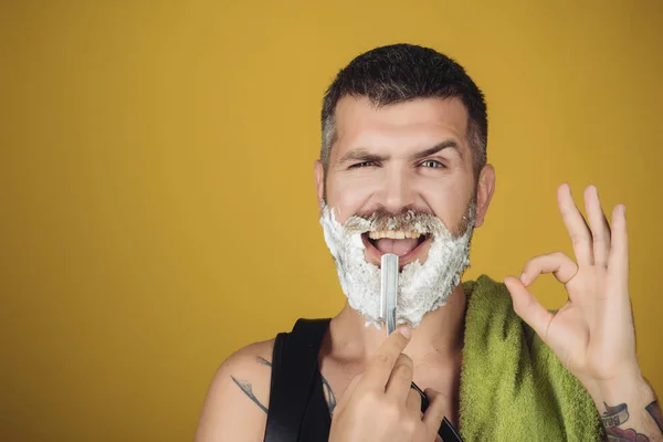 Happy hipster in barbershop, new technology. — Stock Photo, Image