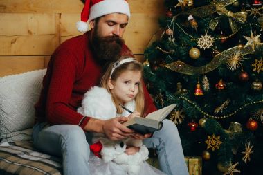 Yeni yıl küçük kız ve erkek, peri masalı.