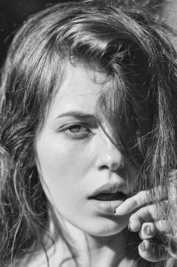 seksi genç kadın güneşli açık