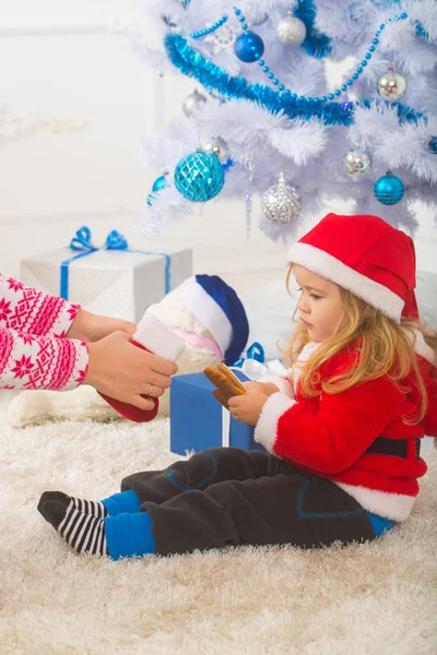 Santa claus kid with present box, black Friday. — Stock Photo, Image