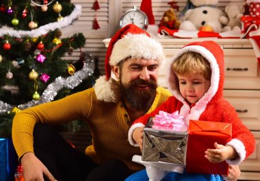 Mutlu aile yeni yılı ve Noel 'i kutluyor..