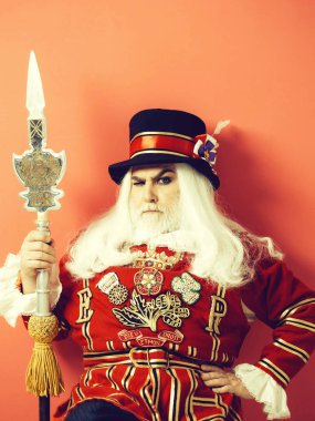 Komuta sizde beefeater kaşlarını