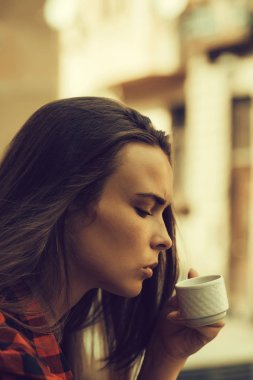 güzel kız içecekler kahve