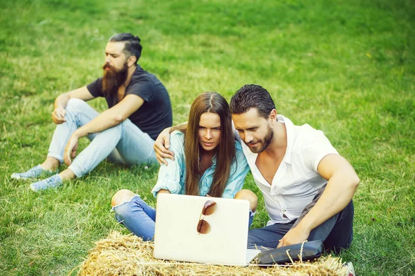 Young people or friends relax — Stock Photo, Image