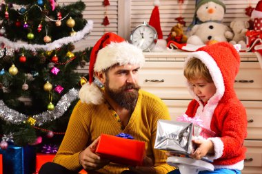 Mutlu aile yeni yılı ve Noel 'i kutluyor..