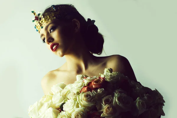 Reine avec bouquet de roses — Photo