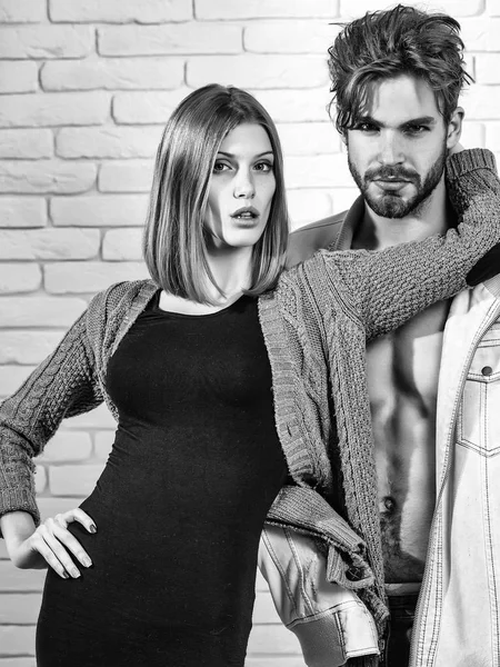 Yakışıklı ve güzel kız