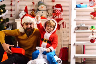 Mutlu aile yeni yılı ve Noel 'i kutluyor..