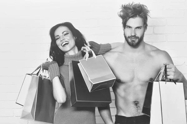 쇼핑 후 행복 한 부부 — 스톡 사진