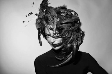 tüy şapka çok seksi kadın