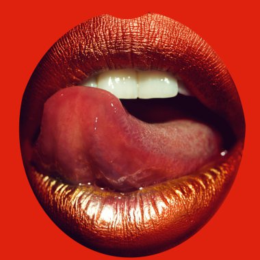 Dil ile kadın dudaklar