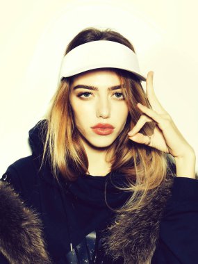 şapkalı seksi güzel kız