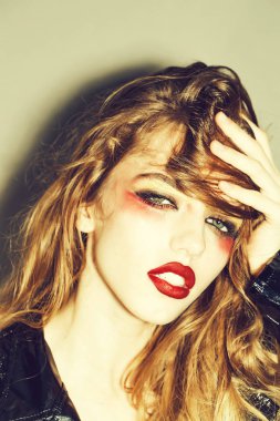 Sanat makyaj ile güzel kadın