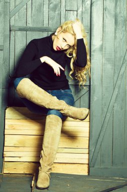 Şık seksi sarışın Bayan