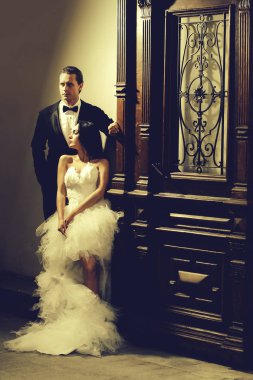 güzel gelin ve yakışıklı damat