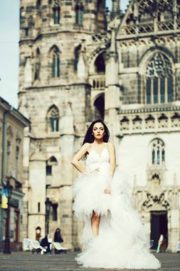 seksi kadının yanına kast Sarayı açık üzerinde düğün