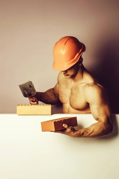 Sexy musclé homme constructeur — Photo