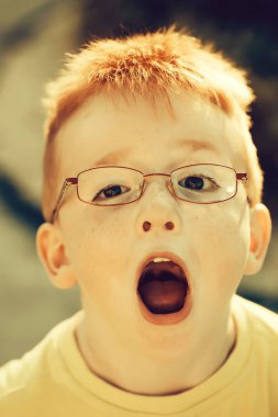 Açık ağızlı küçük boy