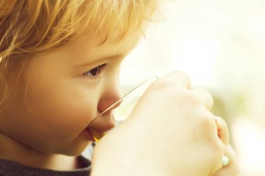 Şirin bebek çocuk İçecek suyu