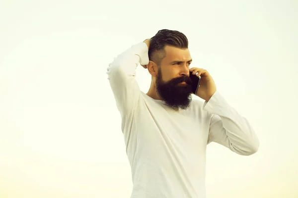 Homme avec téléphone portable — Photo