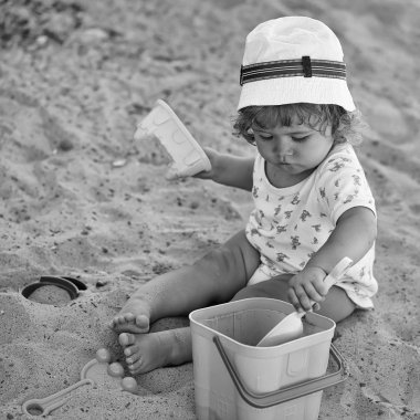 Plastik oyuncaklar ile kaplama çocuk