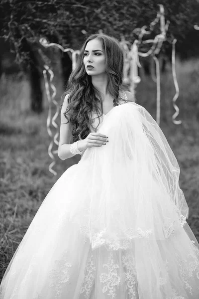 官能的な魅力的な花嫁 — ストック写真