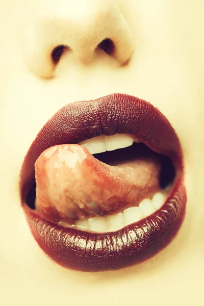 Female Open Mouth Sexy Lips Purple Lipstick Tongue — Stock Photo, Image