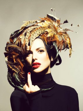 tüy şapka çok seksi kadın