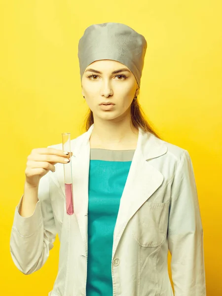 Scientist Female Doctor Medical Uniform Flask Chemical Laboratory Studio Yellow — Stock Photo, Image