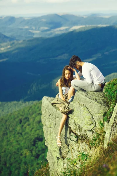 Coppia Romantica Bella Donna Ragazza Bell Uomo Barbuto Con Barba — Foto Stock