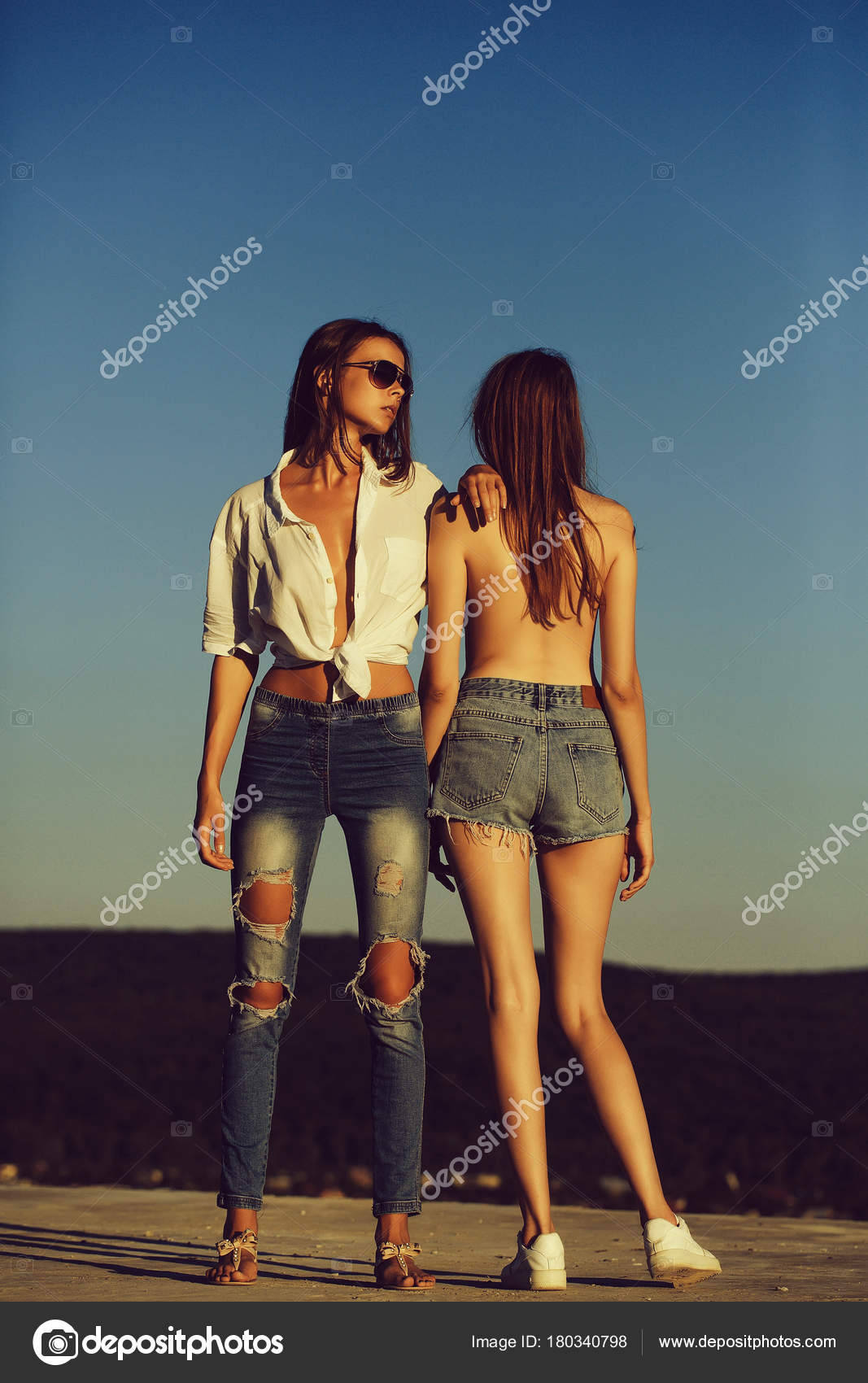 pretty girls in jeans