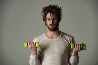 Barbell ile iç çamaşırı eğitim atlet.
