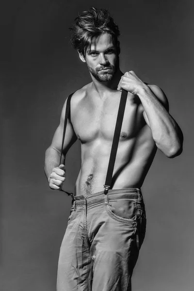 Bonito muscular sexy homem — Fotografia de Stock