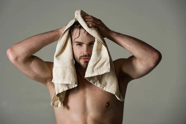 Ochtend wassen, Wekdienst, dagelijks leven. — Stockfoto