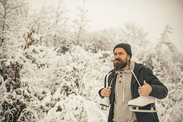 Hombre Con Chaqueta Térmica Barba Caliente Invierno Cuidado Piel Barba — Foto de Stock