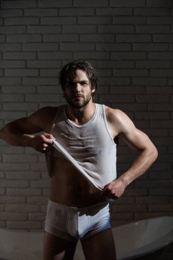 Spa ve rahatlama, seksi adam.