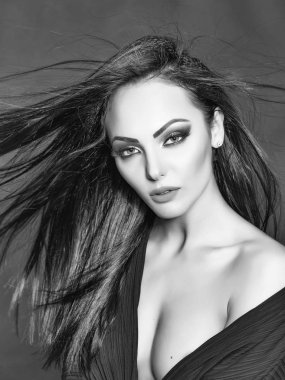 Çekici Genç Kadın