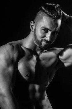 seksi sporcunun vücut yakışıklı kaslı maço adam