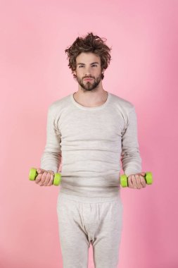 Barbell ile iç çamaşırı eğitim atlet.